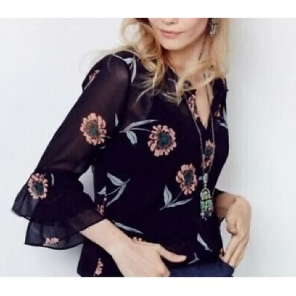 Cabi Top Womens Large Black Floral  La Di Da Chiffon Bell Ruffle Sleeve 5206